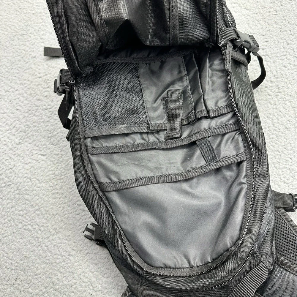 Quest Aspen Brook 2L Black Hydration Pack Backpack CEH011089 Hiking Bag, Bladder